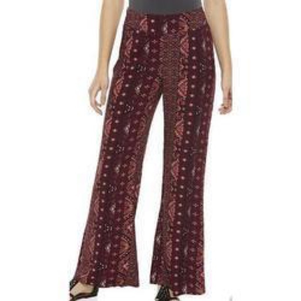 Red medallion paisley wide leg soft pant